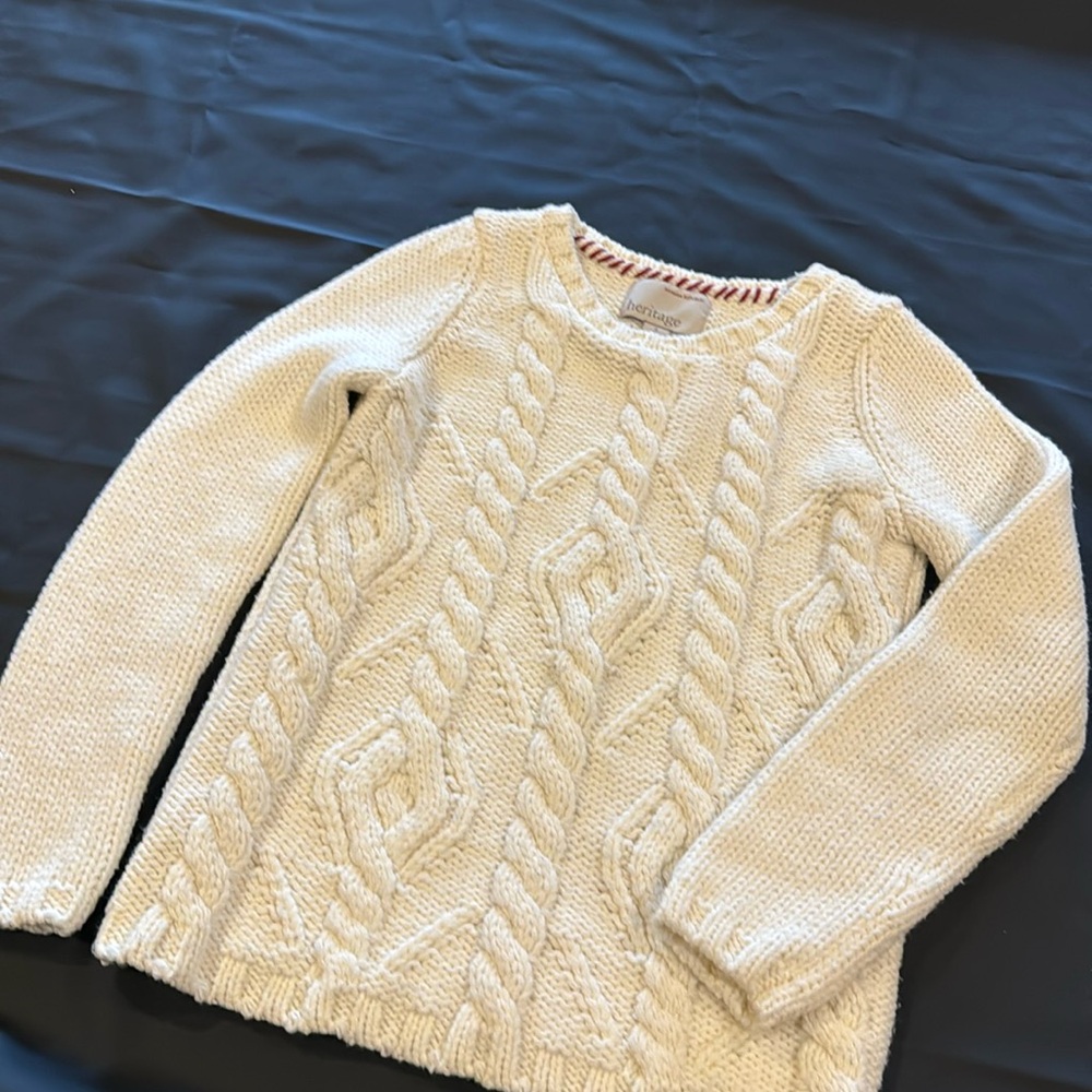 Banana Republic Heritage woman small white cable knit sweater!